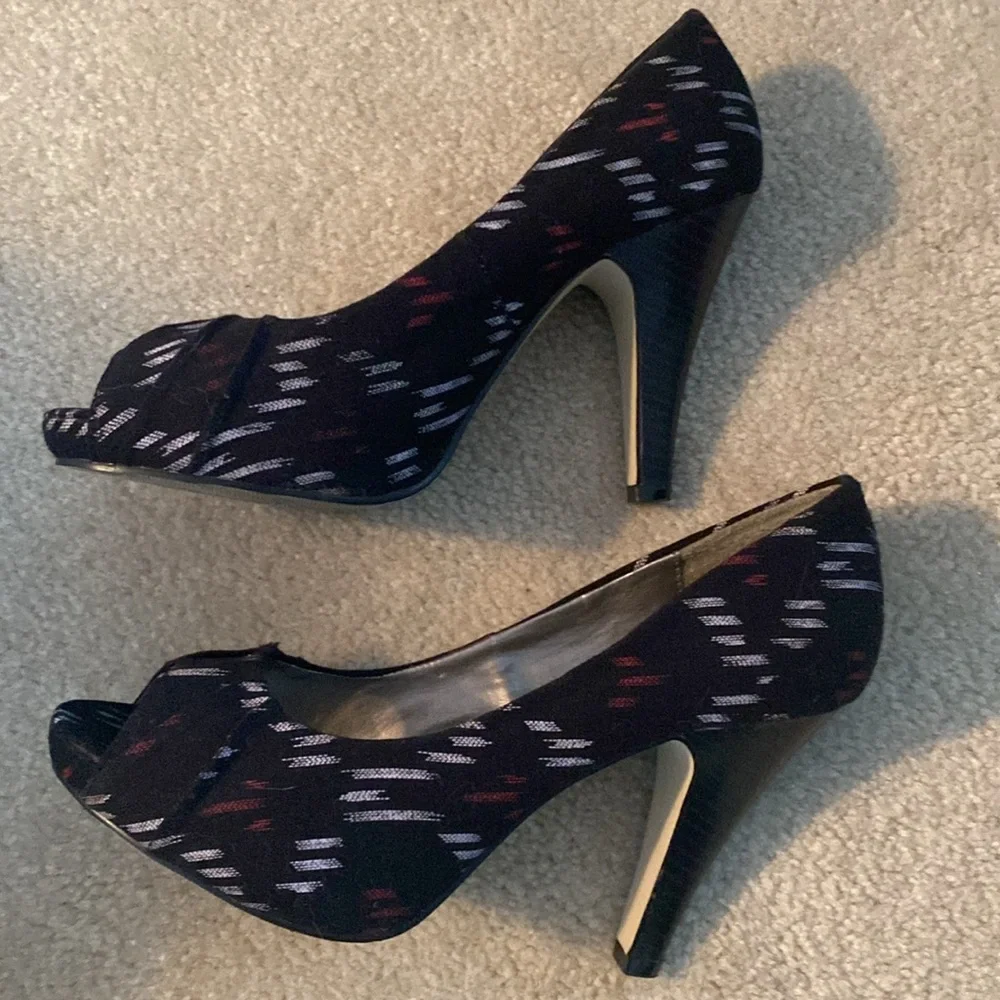 Madden girl size 7.5 M heels - Picture 6 of 13